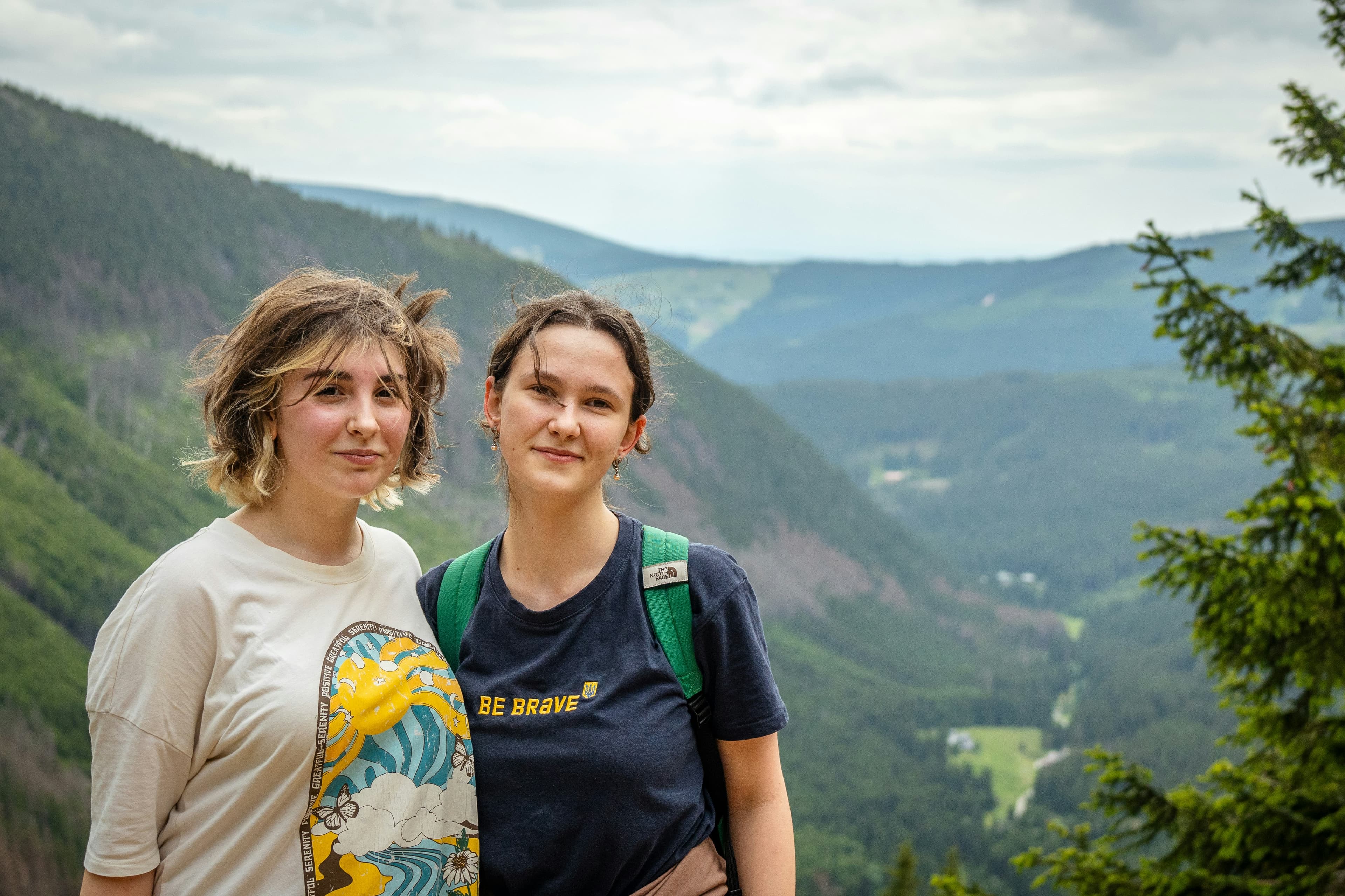 Friends travelling together